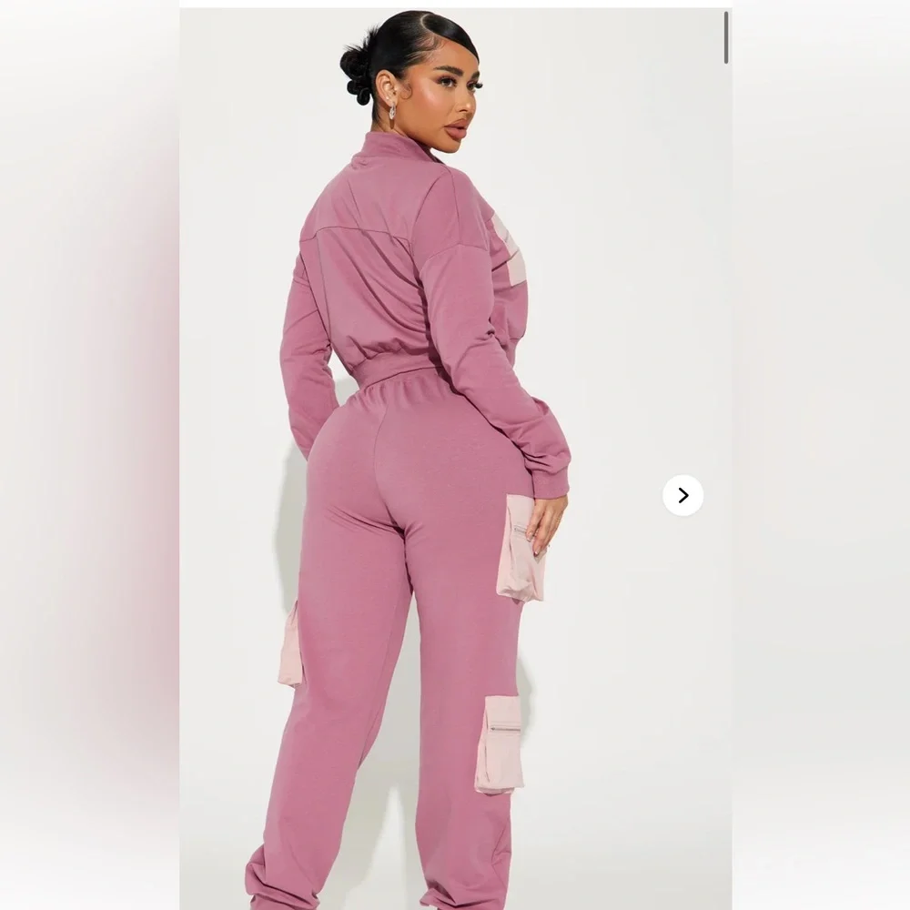 Fashion Nova Pink and Cream Cargo Joggers Set - Picture 3 of 3